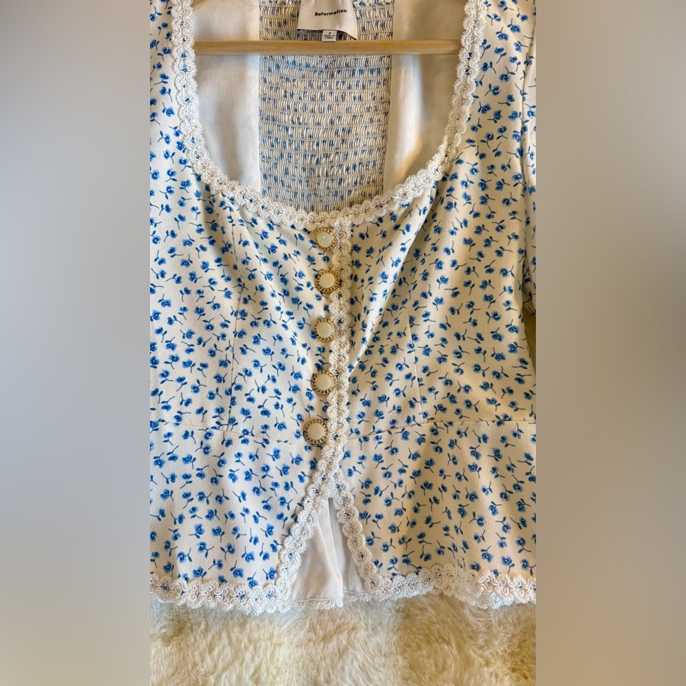 Reformation Cream Floral Button-Front Blouse with Blue Print - Picture 13 of 16